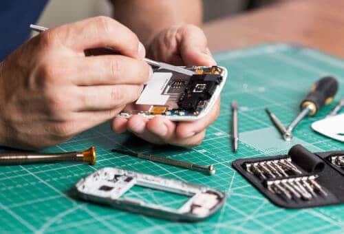 How to Start an Electronics Repair Business